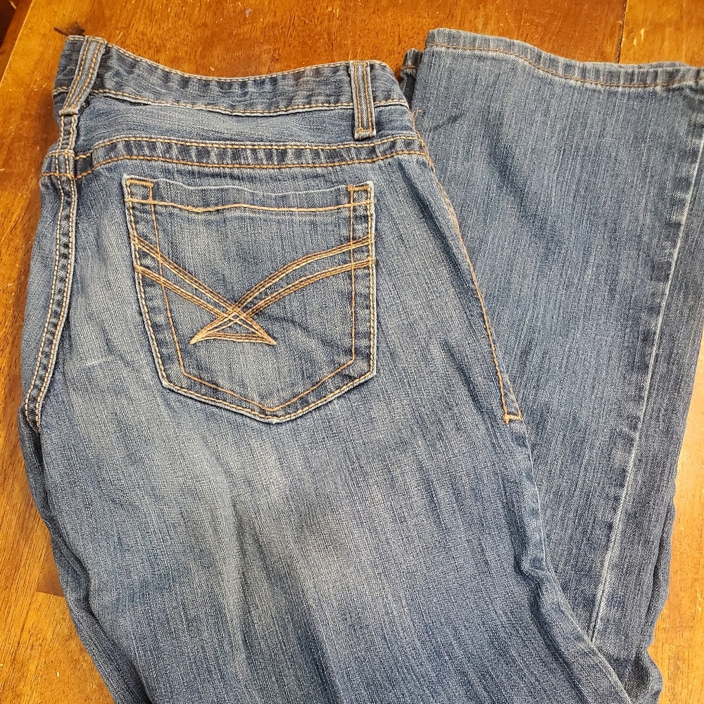 Womens sz 29/7L Cinch jeans